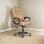 Silla City Presidencial Café – Elegancia y comodidad para oficinas ejecutivas