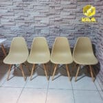 🪑 Set de 4 Sillas Eames Nórdica Beige  Sofisticadas