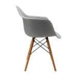 silla eames con brazos gris
