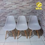 🪑 Set de 3 Sillas Eames Nórdica Gris Sofisticadas – GrupoKava